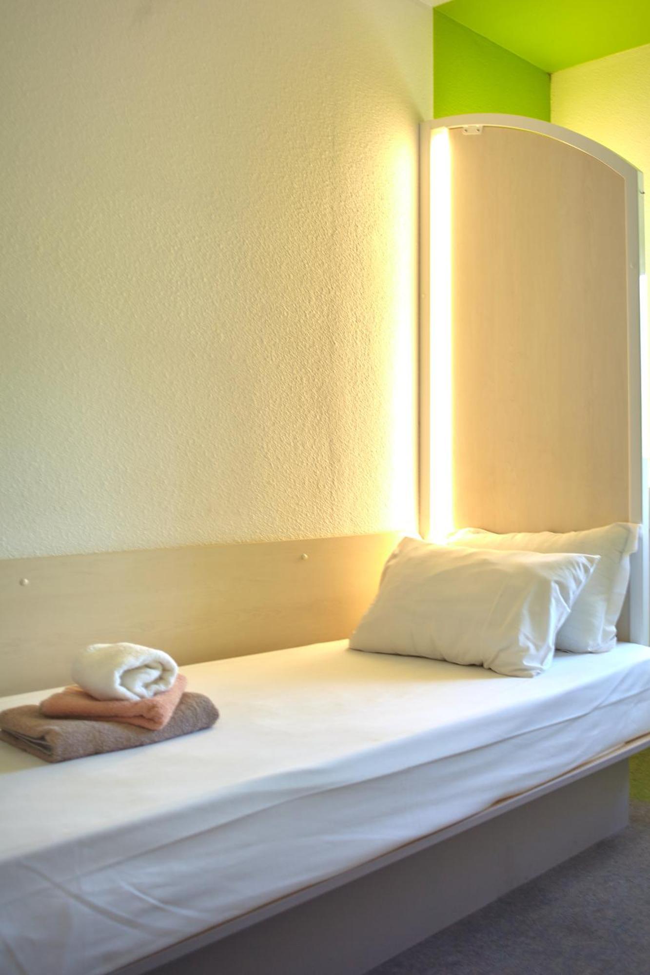 Hotel La Voile Bleue La Richardais الغرفة الصورة